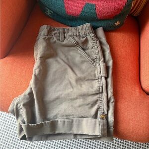 Carhartt Women’s Plus Cargo Shorts in Green